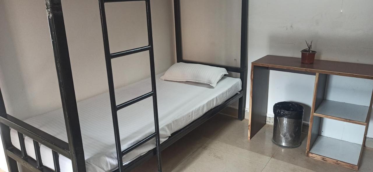 Travelers Hostel Guwahati Exterior foto
