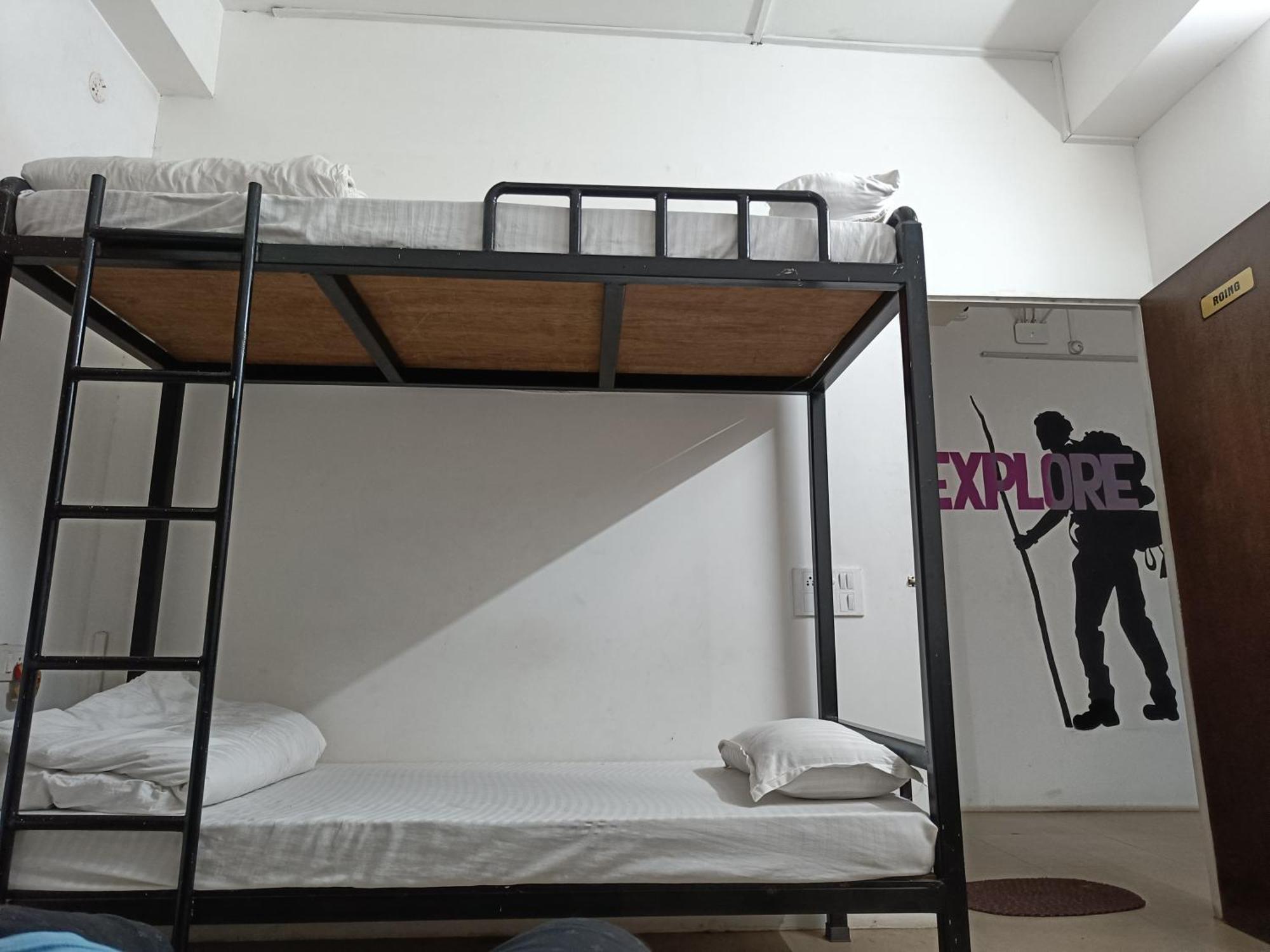 Travelers Hostel Guwahati Exterior foto